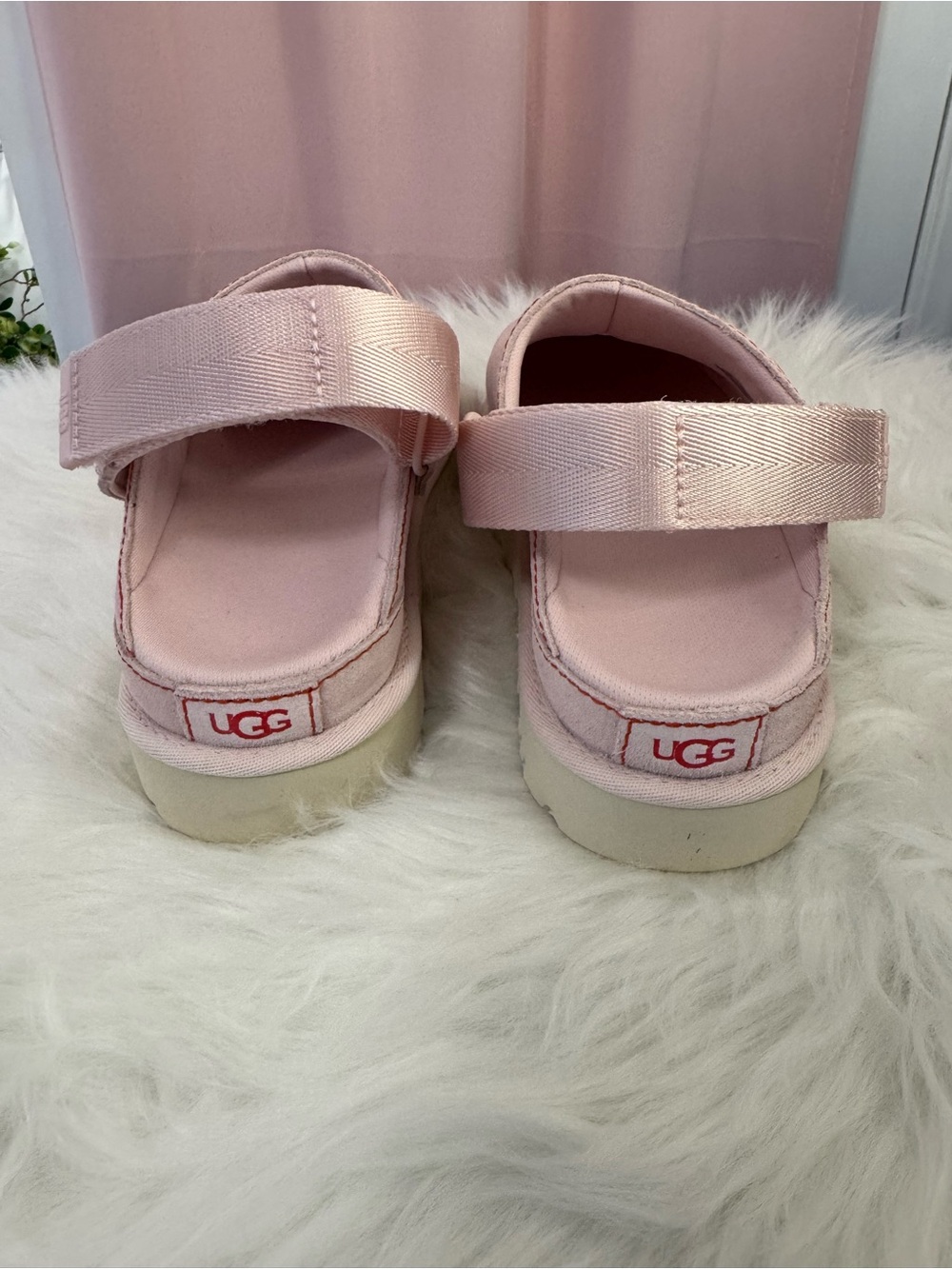 UGG Goldenstar Love Clog | Size 8 | New | Rare Find - Picture 7 of 8